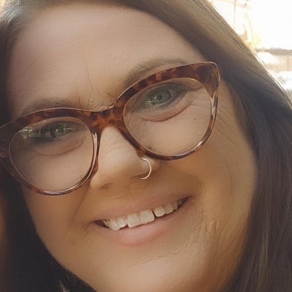 Meet your Posher, Gail - Picture 3 of 3